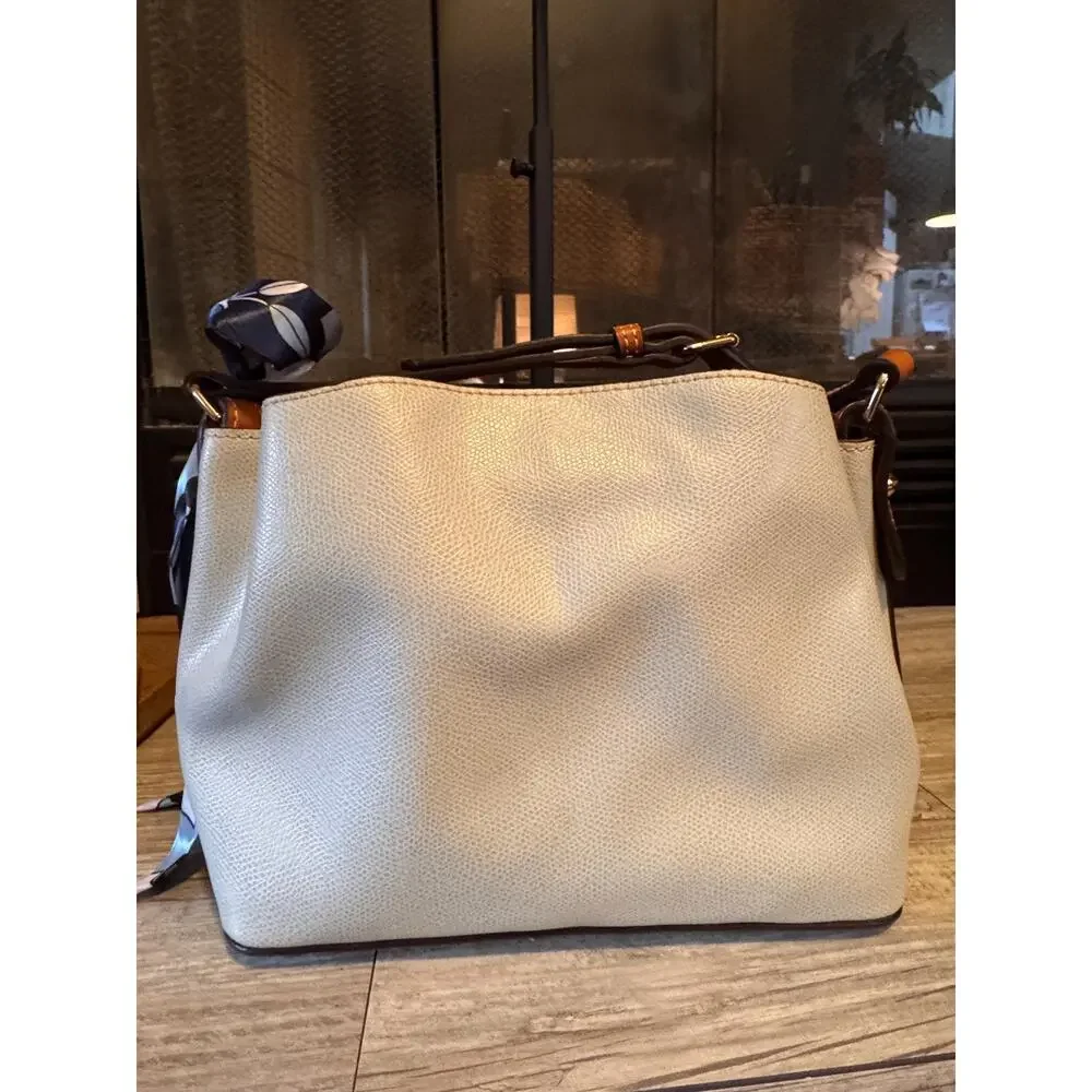 Dooney & Bourke this dooney
